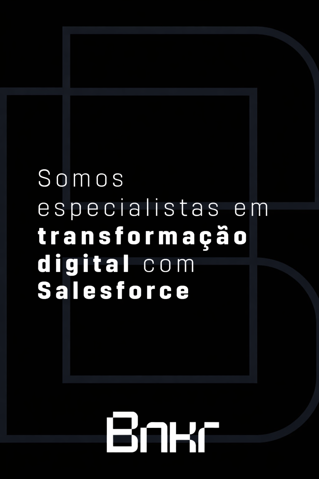 Composição monumental em preto e branco representando preparação estratégica antes da ação.